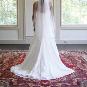 Monique Lhuillier Wedding Dress & Accessories
